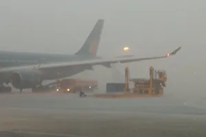 Hủy nhiều chuyến bay do thời tiết xấu