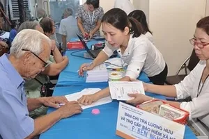 Tăng tuổi nghỉ hưu và thay đổi mức hưởng lương hưu từ năm 2021