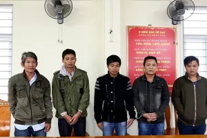 Khởi tố 5 bị can tổ chức cho người khác trốn ra nước ngoài