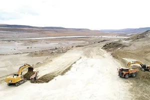 Công trường xây dựng 2 đập thủy điện Condor Cliff và La Barrancosa  ở Argentina do CDB cấp vốn