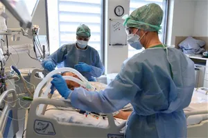 Anh bổ sung 6 tỷ bảng cho y tế công