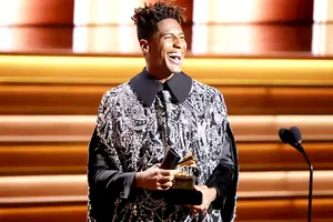 Jon Batiste thắng 5 giải,  trong đó có Album của năm.  Ảnh: GETTY IMAGES