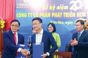 Ký kết hợp tác giữa Công ty CP Phát triển KCN Tín Nghĩa  với Công ty CP Dầu khí đầu tư khai thác cảng Phước An