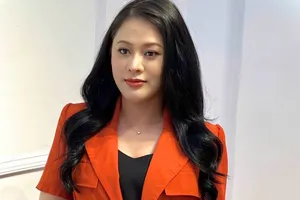 Dạy con trong thời đại số: Tạo dựng yếu tố cơ bản làm người cho con trẻ