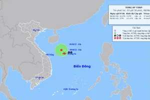 Theo Trung tâm Dự báo Khí tượng Thủy văn Quốc gia, vùng áp thấp có khả năng mạnh lên thành áp thấp nhiệt đới trên Biển Đông trong 24 giờ tới. Nguồn: TTDBKTTVQG