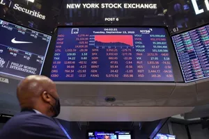 Chứng khoán Mỹ ngập sắc đỏ sau thông báo tăng lãi suất của FED