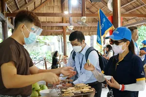 Ngày càng nhiều khách du lịch đến Bến Tre tham quan,  trải nghiệm các sản phẩm du lịch