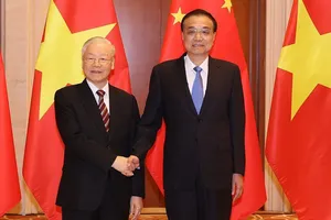 Tổng Bí thư Nguyễn Phú Trọng hội kiến  Thủ tướng Trung Quốc Lý Khắc Cường, sáng 1-11. Ảnh: TTXVN