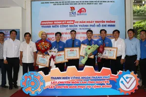 Lãnh đạo ngành nước chúc mừng 5 công nhân đoạt  Giải thưởng Nguyễn Văn Trỗi