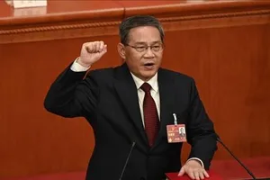 Ông Lý Cường tuyên thệ nhậm chức Thủ tướng Trung Quốc tại phiên họp toàn thể lần thứ 4 Kỳ họp thứ nhất Đại hội Đại biểu Nhân dân Toàn Quốc (Nhân Đại, tức Quốc hội Trung Quốc) khóa XIV ở Bắc Kinh ngày 11-3-2023. Ảnh: TTXVN