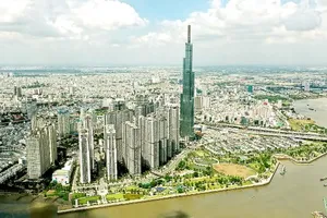 Theo khảo sát của VCCI tiến hành cuối năm 2022, 5 lĩnh vực đang khiến doanh nghiệp mệt mỏi nhất là thuế/phí, đất đai/giải phóng mặt bằng, bảo hiểm xã hội, PCCC và xây dựng. Ảnh: VIỆT DŨNG