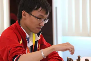 Nguyễn Ngọc Trường Sơn đoạt HCV nội dung cờ chớp. Nguồn: T.L