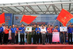 Lễ ra quân các chiến dịch tình nguyện hè Quận 1 năm 2017.Ảnh: hcmcpv