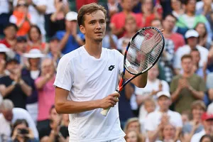Daniil Medvedev vừa ghi chiến công của cuộc đời