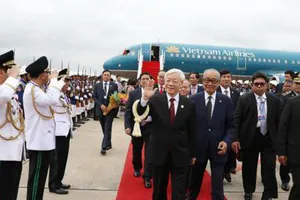  Lễ đón Tổng Bí thư Nguyễn Phú Trọng tại sân bay Quốc tế Pochentong ở Thủ đô Phnom Penh. Ảnh: TTXVN