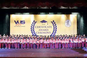 Thêm 1.864 học viên VUS nhận chứng chỉ quốc tế