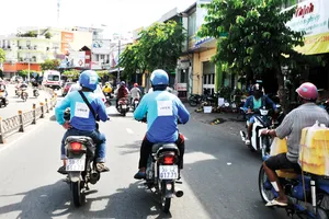 Uber hoạt động tại TPHCM                                                                                                   Ảnh: THÀNH TRÍ