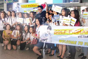 Ngôi sao Thái Lan Golf Pichaya Nitipaisankul được chào đón nồng nhiệt  khi đến Việt Nam