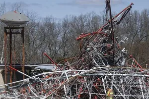 Sập tháp truyền hình ở Mỹ, 6 người thương vong