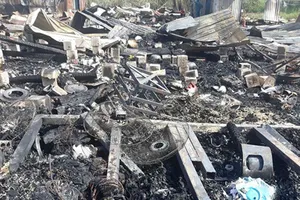 VIDEO: Hỏa hoạn thiêu rụi khu lán tạm của công nhân