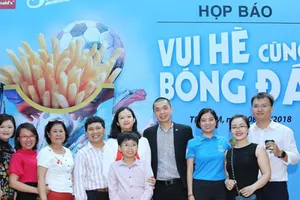 Đường sách TPHCM “Vui hè cùng bóng đá”