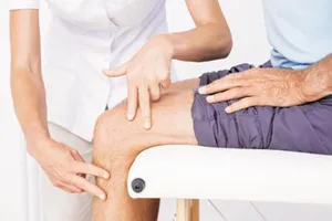 Tiến sĩ, Bác sĩ Phạm Chí Lăng – Trưởng khoa Chấn thương chỉnh hình Bệnh viện Quốc tế City.