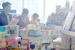 Nhiều chương trình giảm giá sản phẩm phục vụ mùa khai trường đang được hệ thống siêu thị  và nhà sách triển khai