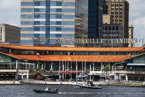 Tổ hợp nhà hàng, giải trí và mua sắm Jacksonville Landing, thành phố Jacksonville thuộc bang Florida, Mỹ, nơi xảy ra vụ xả súng. Ảnh: AP