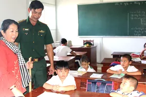 Thầy Phục biên phòng trên đảo Hòn Chuối