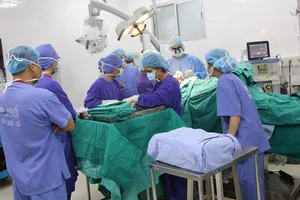 Nghịch thuốc pháo tự chế, nam thanh niên bị cắt cụt 3 ngón tay