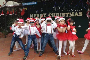 Hoạt động lễ hội là một trong những ưu điểm nổi bật của trường tư  để phát triển kỹ năng sống cho học sinh