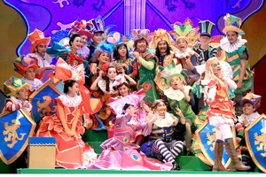 “Ngày xửa ngày xưa” của sân khấu kịch Idecaf - chương trình thiếu nhi hiếm hoi  được đầu tư hoành tráng, quy mô