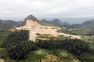 Tạm đình chỉ dự án Khu du lịch sinh thái, văn hóa tâm linh Lũng Cú