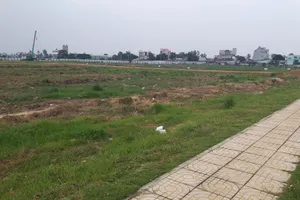 Dự án Picity High Park vẫn còn là bãi đất trống,  nhưng đã huy động vốn rầm rộ