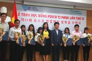 Nhiều học bổng hỗ trợ sinh viên ĐH Quốc gia TPHCM 