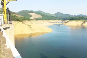 Vừa kết thúc mùa mưa lũ năm 2019 nhưng mực nước tại nhiều hồ đập ở Thừa Thiên - Huế  chỉ đạt 50% so với dung tích thiết kế