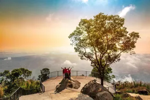 Chính thức vận hành hệ thống cáp treo mới tại Khu du lịch Quốc gia Núi Bà Đen