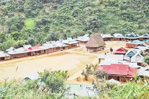 Để đón mùa xuân ấm áp và bình yên, người Cơ Tu ở Tây Giang (Quảng Nam) đã đặt ra tục lệ không lái xe máy trong những ngày tết 