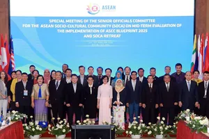 Các đại biểu tham dự Hội nghị chụp ảnh lưu niệm. Nguồn: TTXVN