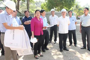 Chủ tịch UBND tỉnh Bình Phước Trần Tuệ Hiền kiểm tra tiến độ xây dựng công trình  Trường Chính trị tỉnh