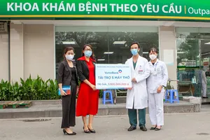 VietinBank  trao tặng 5 máy trợ thở đặc biệt với tổng trị giá 3 tỷ đồng cho Bệnh viện Bạch Mai