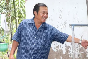 Niềm vui có nước sạch của người dân ấp An Hòa,  xã An Thới Đông, huyện Cần Giờ