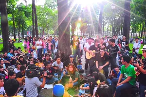 Cảnh trong tập phim Thành phố nghĩa tình. Ảnh: ĐPCC