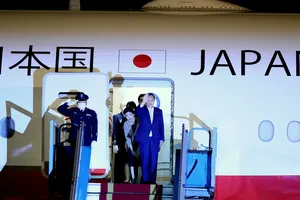 Thủ tướng Nhật Bản Suga Yoshihide đã tới Hà Nội, bắt đầu chuyến thăm chính thức Việt Nam