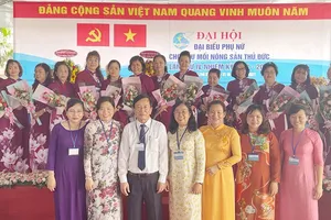 Tiểu thương giúp nhau kinh doanh văn minh