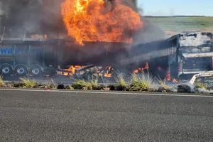 Nam Phi: Va chạm xe bồn chở hóa chất, hàng chục người thương vong