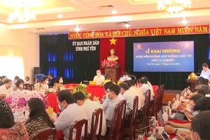 Phú Yên khai trương hệ thống phòng họp không giấy