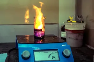 Quá trình xử lý kim loại được  thực hiện trong phòng thí nghiệm