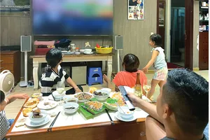 Các buổi livestreams trên mạng xã hội với chủ đề "bóc phốt" đời tư  người nổi tiếng luôn thu hút đông đảo người xem