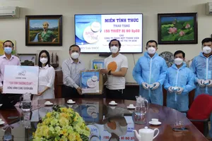 Tặng công nhân 150 máy SpO2